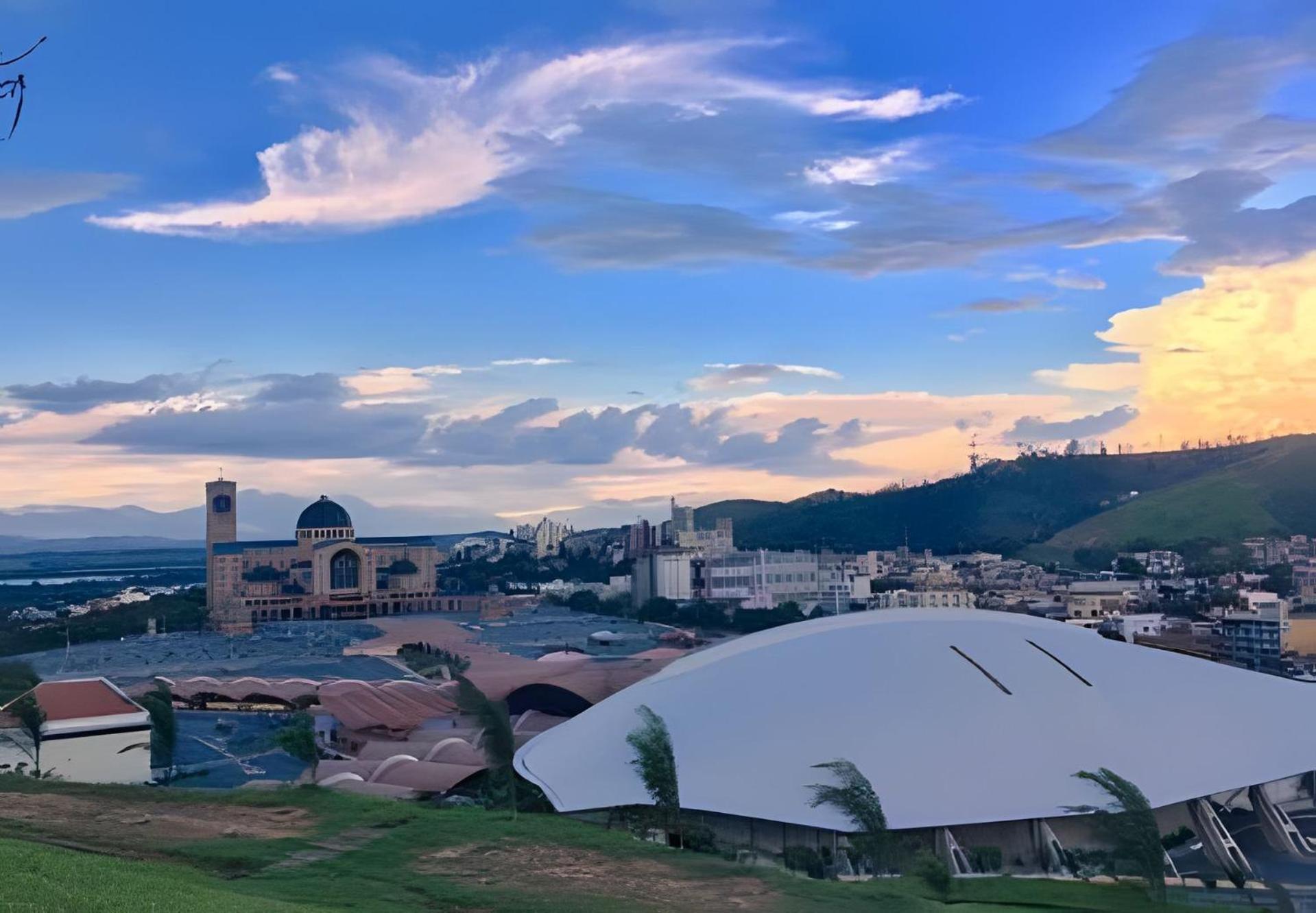 Casa Ampla E Confortavel Proxima Ao Santuario Aparecida  Buitenkant foto